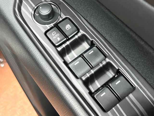 ＣＸ－８ ２５Ｓ　スマートエディション　７人乗り　純正ＳＤナビ　全周囲カメラ　衝突軽減装置　レーダークルーズ　禁煙車　ドラレコ　コーナーセンサー　ブラインドスポットモニター　車線逸脱警報（33枚目）