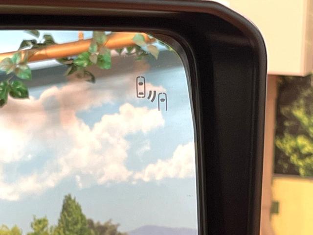 ランドクルーザー２５０ ＶＸ　登録済未使用車　７人乗　サンルーフ　純正１２型ディスプレイオーディオ　全周囲カメラ　デジタルミラー　丸目ＬＥＤヘッド＆フォグ　純正１８インチアルミ　本革　ベンチレーション　ステアリングヒーター　ＥＴＣ（6枚目）