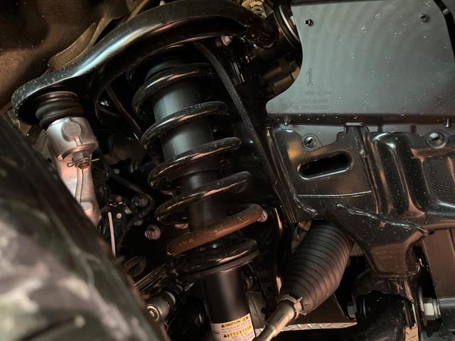 ランドクルーザー２５０ ＶＸ　登録済未使用車　７人乗　サンルーフ　純正１２型ディスプレイオーディオ　全周囲カメラ　デジタルミラー　丸目ＬＥＤヘッド＆フォグ　純正１８インチアルミ　本革　ベンチレーション　ステアリングヒーター　ＥＴＣ（22枚目）