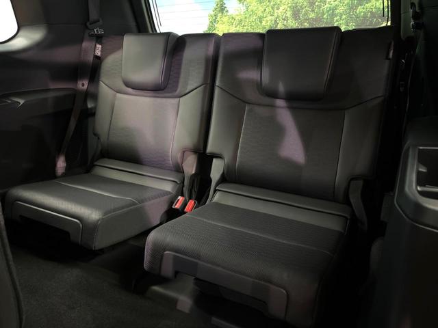 ランドクルーザー２５０ ＶＸ　登録済未使用車　７人乗　サンルーフ　純正１２型ディスプレイオーディオ　全周囲カメラ　デジタルミラー　丸目ＬＥＤヘッド＆フォグ　純正１８インチアルミ　本革　ベンチレーション　ステアリングヒーター　ＥＴＣ（27枚目）