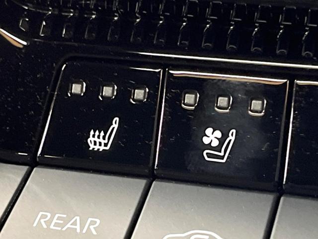 ランドクルーザー２５０ ＶＸ　登録済未使用車　７人乗　サンルーフ　純正１２型ディスプレイオーディオ　全周囲カメラ　デジタルミラー　丸目ＬＥＤヘッド＆フォグ　純正１８インチアルミ　本革　ベンチレーション　ステアリングヒーター　ＥＴＣ（48枚目）