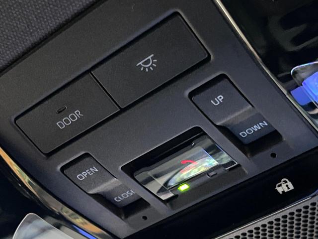 ランドクルーザー２５０ ＶＸ　登録済未使用車　７人乗　サンルーフ　純正１２型ディスプレイオーディオ　全周囲カメラ　デジタルミラー　丸目ＬＥＤヘッド＆フォグ　純正１８インチアルミ　本革　ベンチレーション　ステアリングヒーター　ＥＴＣ（56枚目）