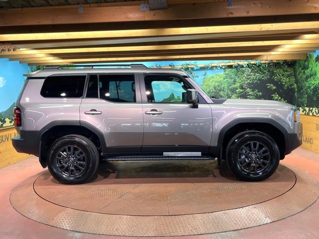 ランドクルーザー２５０ ＶＸ　登録済未使用車　７人乗　サンルーフ　純正１２型ディスプレイオーディオ　全周囲カメラ　デジタルミラー　丸目ＬＥＤヘッド＆フォグ　純正１８インチアルミ　本革　ベンチレーション　ステアリングヒーター　ＥＴＣ（60枚目）