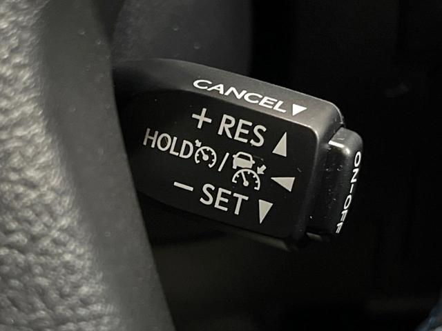 アルファード 2.5S 禁煙車 サンルーフ 9型ナビフルセグ 両側パワスラ 衝突軽減装置 レーダークルーズ オートハイビーム クリアランスソナー DVDキッド レーンキープ バックカメラ LEDヘッド&フォグ ETC(7枚目)