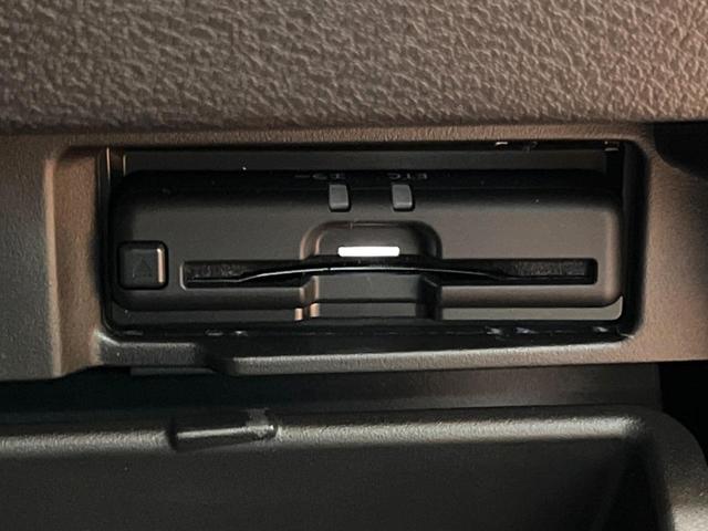 セレナ e-パワー ハイウェイスターV 両側電動ドア 純正SDナビ 後席モニター 全周囲カメラ 衝突被害軽減システム 100V電源 レーダークルーズ コーナーセンサー スマートキー LEDヘッド ビルトインETC 車線逸脱警報(9枚目)