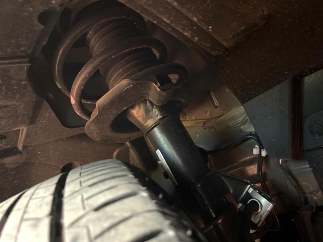 セレナ e-パワー ハイウェイスターV 両側電動ドア 純正SDナビ 後席モニター 全周囲カメラ 衝突被害軽減システム 100V電源 レーダークルーズ コーナーセンサー スマートキー LEDヘッド ビルトインETC 車線逸脱警報(21枚目)