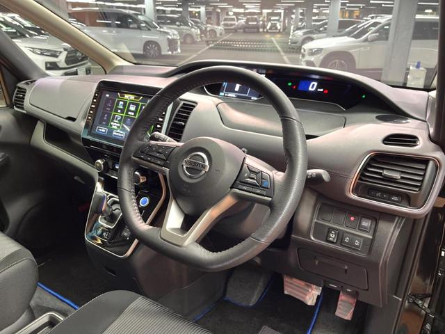 セレナ e-パワー ハイウェイスターV 両側電動ドア 純正SDナビ 後席モニター 全周囲カメラ 衝突被害軽減システム 100V電源 レーダークルーズ コーナーセンサー スマートキー LEDヘッド ビルトインETC 車線逸脱警報(29枚目)