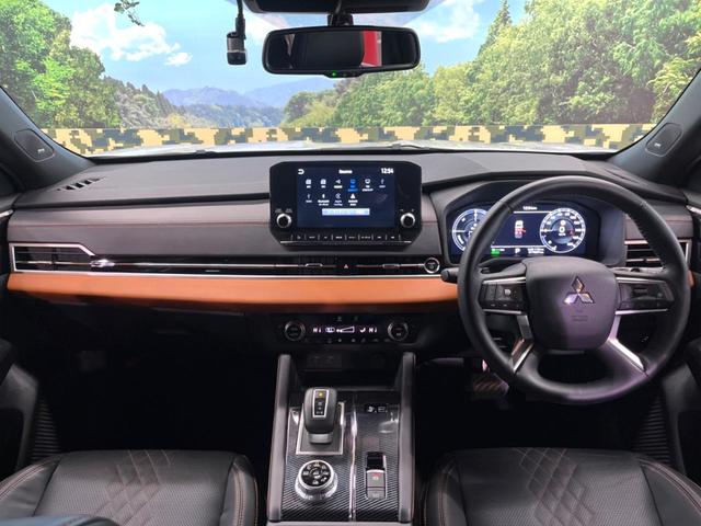 アウトランダーPHEV P 4WD 禁煙 BOSEサウンド 純正9型ナビ 全周囲カメラ ブラインドスポットモニター マイパイロット 電動リアゲート 黒革 メモリーシート シートヒーター LEDヘッド 純正20アルミ ETC(2枚目)