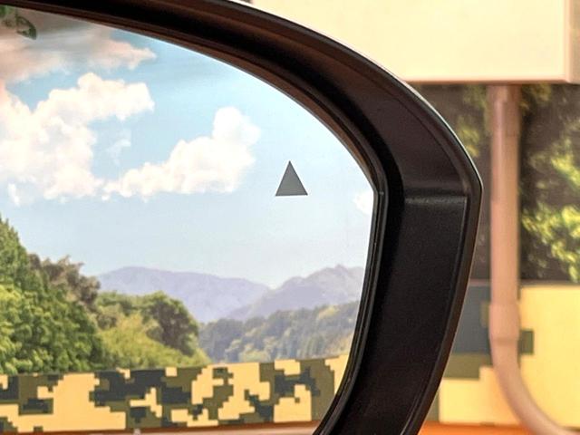 アウトランダーPHEV P 4WD 禁煙 BOSEサウンド 純正9型ナビ 全周囲カメラ ブラインドスポットモニター マイパイロット 電動リアゲート 黒革 メモリーシート シートヒーター LEDヘッド 純正20アルミ ETC(6枚目)