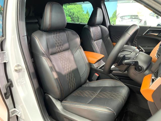 アウトランダーPHEV P 4WD 禁煙 BOSEサウンド 純正9型ナビ 全周囲カメラ ブラインドスポットモニター マイパイロット 電動リアゲート 黒革 メモリーシート シートヒーター LEDヘッド 純正20アルミ ETC(11枚目)