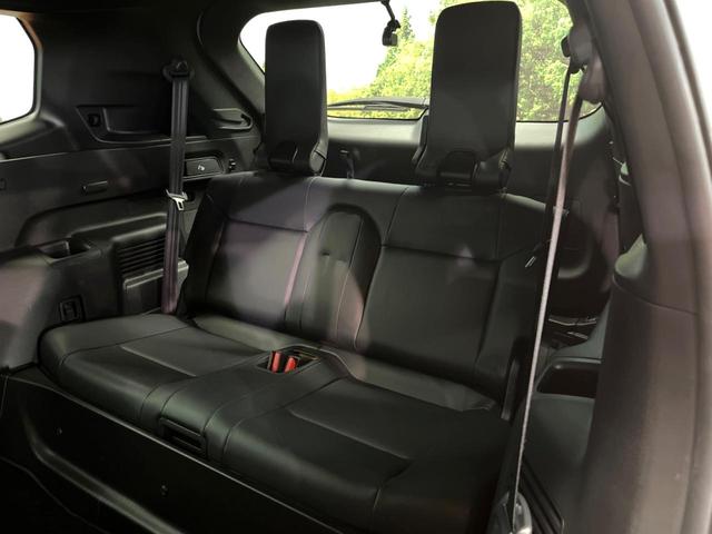 アウトランダーPHEV P 4WD 禁煙 BOSEサウンド 純正9型ナビ 全周囲カメラ ブラインドスポットモニター マイパイロット 電動リアゲート 黒革 メモリーシート シートヒーター LEDヘッド 純正20アルミ ETC(24枚目)