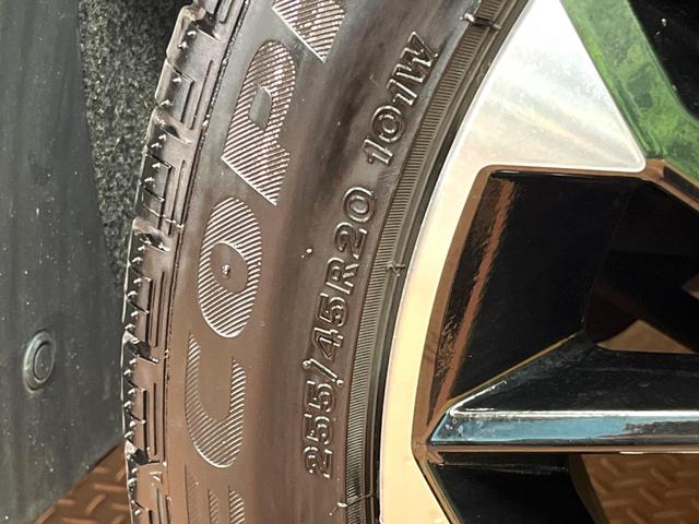 アウトランダーPHEV P 4WD 禁煙 BOSEサウンド 純正9型ナビ 全周囲カメラ ブラインドスポットモニター マイパイロット 電動リアゲート 黒革 メモリーシート シートヒーター LEDヘッド 純正20アルミ ETC(33枚目)