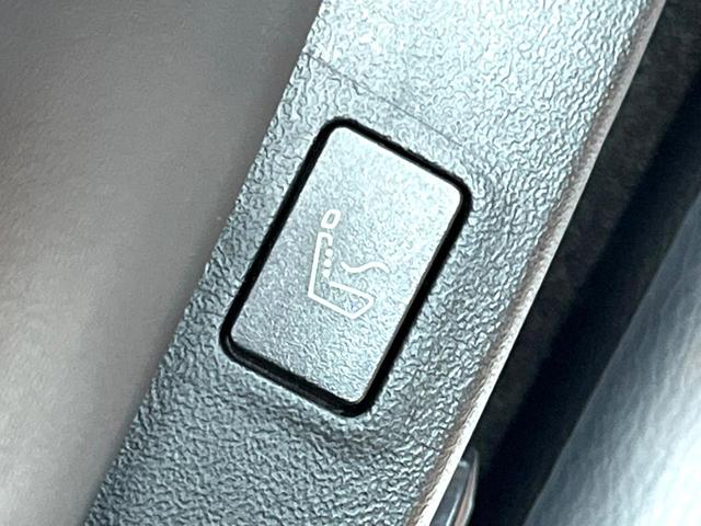 アウトランダーPHEV P 4WD 禁煙 BOSEサウンド 純正9型ナビ 全周囲カメラ ブラインドスポットモニター マイパイロット 電動リアゲート 黒革 メモリーシート シートヒーター LEDヘッド 純正20アルミ ETC(38枚目)