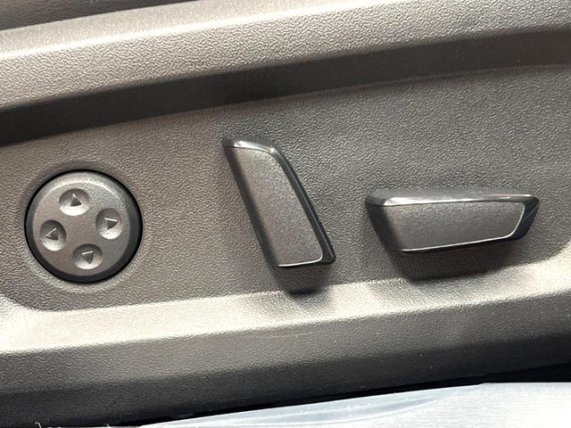 アウトランダーPHEV P 4WD 禁煙 BOSEサウンド 純正9型ナビ 全周囲カメラ ブラインドスポットモニター マイパイロット 電動リアゲート 黒革 メモリーシート シートヒーター LEDヘッド 純正20アルミ ETC(39枚目)