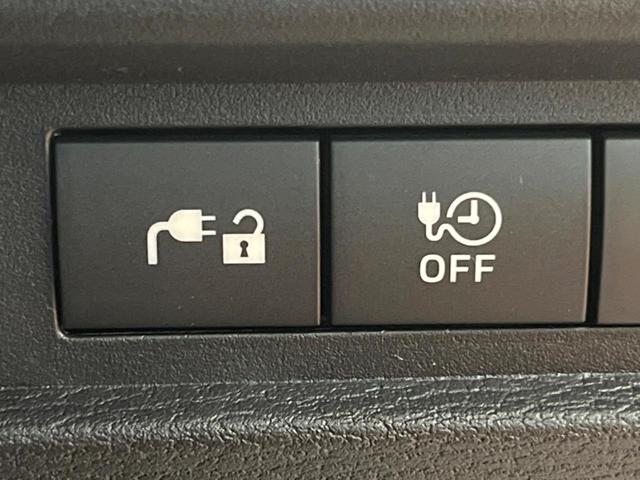 アウトランダーPHEV P 4WD 禁煙 BOSEサウンド 純正9型ナビ 全周囲カメラ ブラインドスポットモニター マイパイロット 電動リアゲート 黒革 メモリーシート シートヒーター LEDヘッド 純正20アルミ ETC(43枚目)