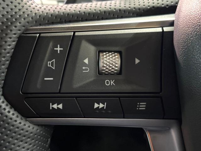 アウトランダーPHEV P 4WD 禁煙 BOSEサウンド 純正9型ナビ 全周囲カメラ ブラインドスポットモニター マイパイロット 電動リアゲート 黒革 メモリーシート シートヒーター LEDヘッド 純正20アルミ ETC(45枚目)