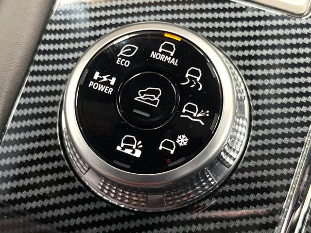 アウトランダーPHEV P 4WD 禁煙 BOSEサウンド 純正9型ナビ 全周囲カメラ ブラインドスポットモニター マイパイロット 電動リアゲート 黒革 メモリーシート シートヒーター LEDヘッド 純正20アルミ ETC(61枚目)