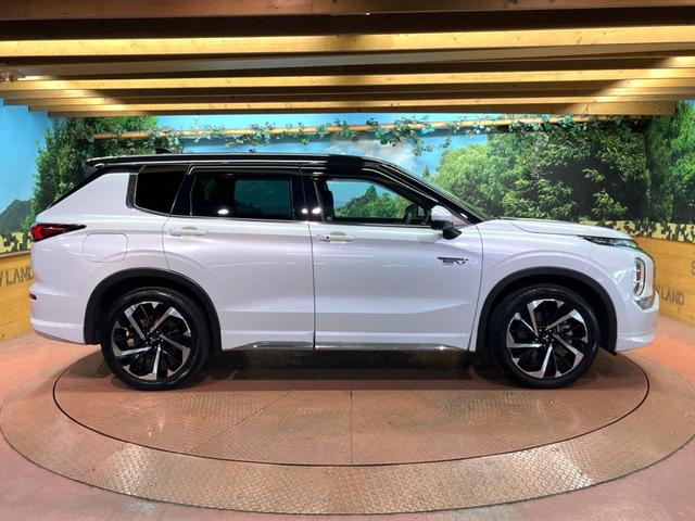 アウトランダーPHEV P 4WD 禁煙 BOSEサウンド 純正9型ナビ 全周囲カメラ ブラインドスポットモニター マイパイロット 電動リアゲート 黒革 メモリーシート シートヒーター LEDヘッド 純正20アルミ ETC(66枚目)