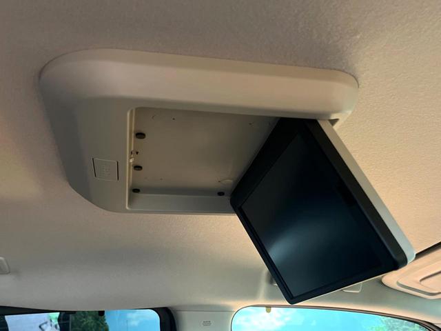 セレナ ｅ－パワー　ハイウェイスターＶ　両側電動ドア　後席モニター　全周囲カメラ　衝突軽減装置　レーダークルーズ　禁煙車　コーナーセンサー　デジタルミラー　ブラインドスポットモニター　車線逸脱警報（3枚目）