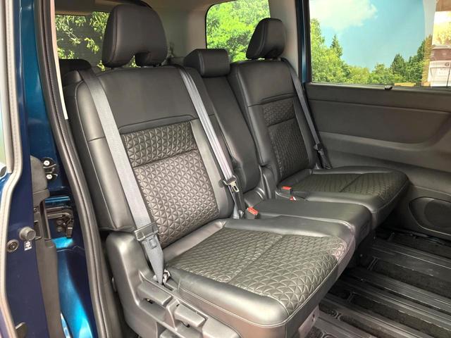セレナ ｅ－パワー　ハイウェイスターＶ　両側電動ドア　後席モニター　全周囲カメラ　衝突軽減装置　レーダークルーズ　禁煙車　コーナーセンサー　デジタルミラー　ブラインドスポットモニター　車線逸脱警報（11枚目）
