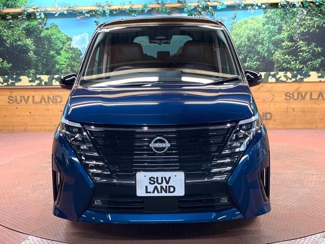 セレナ ｅ－パワー　ハイウェイスターＶ　両側電動ドア　後席モニター　全周囲カメラ　衝突軽減装置　レーダークルーズ　禁煙車　コーナーセンサー　デジタルミラー　ブラインドスポットモニター　車線逸脱警報（14枚目）