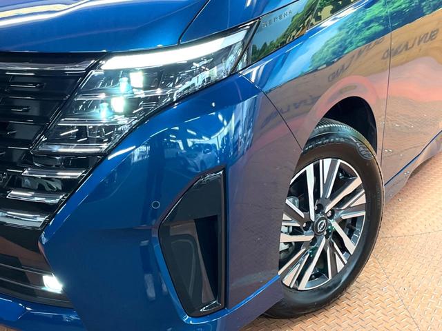 セレナ ｅ－パワー　ハイウェイスターＶ　両側電動ドア　後席モニター　全周囲カメラ　衝突軽減装置　レーダークルーズ　禁煙車　コーナーセンサー　デジタルミラー　ブラインドスポットモニター　車線逸脱警報（16枚目）