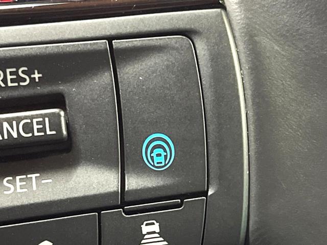 セレナ ｅ－パワー　ハイウェイスターＶ　両側電動ドア　後席モニター　全周囲カメラ　衝突軽減装置　レーダークルーズ　禁煙車　コーナーセンサー　デジタルミラー　ブラインドスポットモニター　車線逸脱警報（40枚目）