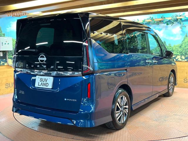 セレナ ｅ－パワー　ハイウェイスターＶ　両側電動ドア　後席モニター　全周囲カメラ　衝突軽減装置　レーダークルーズ　禁煙車　コーナーセンサー　デジタルミラー　ブラインドスポットモニター　車線逸脱警報（54枚目）