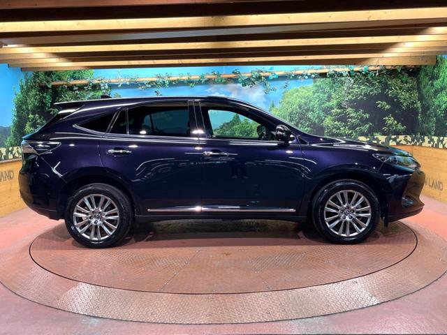 ハリアー プレミアム 純正9型ナビ バックカメラ クルコン 電動リアゲート シーケンシャルLEDヘッド オートハイビーム ハーフレザーシート パワーシート 純正18アルミ ETC アイドリングストップ 横滑り防止装置(17枚目)