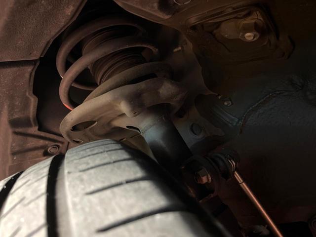 ハリアー プレミアム 純正9型ナビ バックカメラ クルコン 電動リアゲート シーケンシャルLEDヘッド オートハイビーム ハーフレザーシート パワーシート 純正18アルミ ETC アイドリングストップ 横滑り防止装置(21枚目)