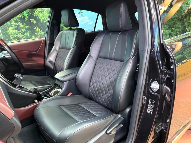 ハリアー プレミアム 純正9型ナビ バックカメラ クルコン 電動リアゲート シーケンシャルLEDヘッド オートハイビーム ハーフレザーシート パワーシート 純正18アルミ ETC アイドリングストップ 横滑り防止装置(30枚目)