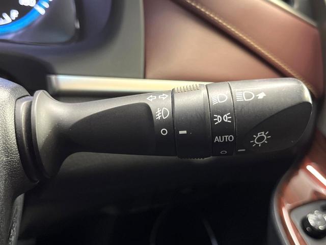 ハリアー プレミアム 純正9型ナビ バックカメラ クルコン 電動リアゲート シーケンシャルLEDヘッド オートハイビーム ハーフレザーシート パワーシート 純正18アルミ ETC アイドリングストップ 横滑り防止装置(48枚目)