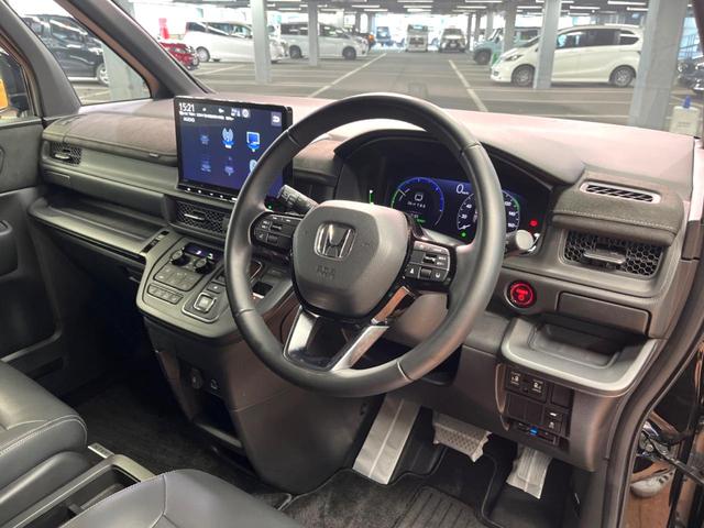 ステップワゴン e:HEVスパーダ プレミアムライン 禁煙 純正11型ナビ 全周囲カメラ フリップダウン ブラインドスポットモニター レーダークルーズ 両側電動ドア 電動リアゲート ハーフレザーシート シートヒーター LEDヘッド 純正17アルミ ETC(22枚目)