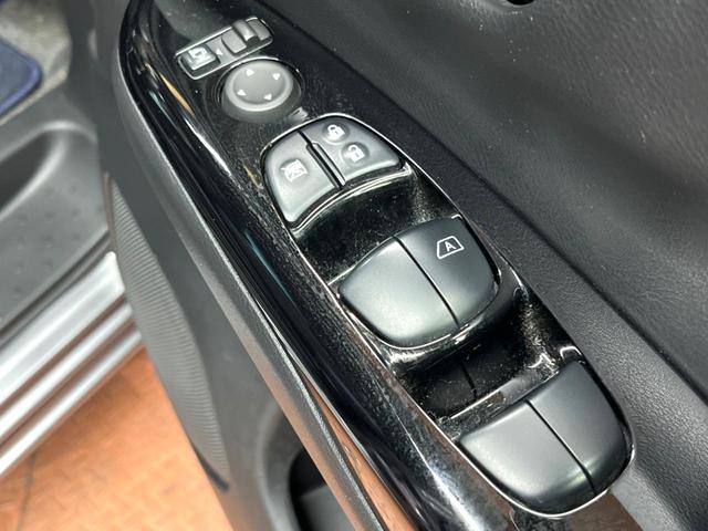 セレナ ｅ－パワー　オーテック　スポーツスペック　禁煙　ＢＩＧ－Ｘ１１型ナビ　全周囲カメラ　デジタルミラー　後方車両検知　プロパイロット　両側電動ドア　ＬＥＤヘッド　オートライト　クリアランスソナー　専用１７アルミ　ＥＴＣ　リアオートエアコン（33枚目）