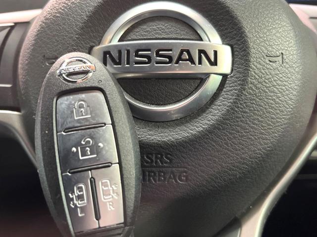 セレナ ｅ－パワー　オーテック　スポーツスペック　禁煙　ＢＩＧ－Ｘ１１型ナビ　全周囲カメラ　デジタルミラー　後方車両検知　プロパイロット　両側電動ドア　ＬＥＤヘッド　オートライト　クリアランスソナー　専用１７アルミ　ＥＴＣ　リアオートエアコン（36枚目）