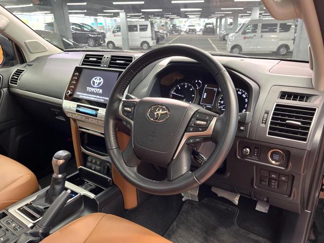 ランドクルーザープラド ＴＸ　Ｌパッケージ　７０ｔｈアニバーサリーリミテッド　禁煙車　サンルーフ　９型ディスプレイオーディオ　全周囲カメラ　レーダークルーズ　セーフティーセンス　合皮シート　ベンチレーション　パワーシート　ＬＥＤヘッド＆フォグ　オートハイビーム　ＥＴＣ（22枚目）