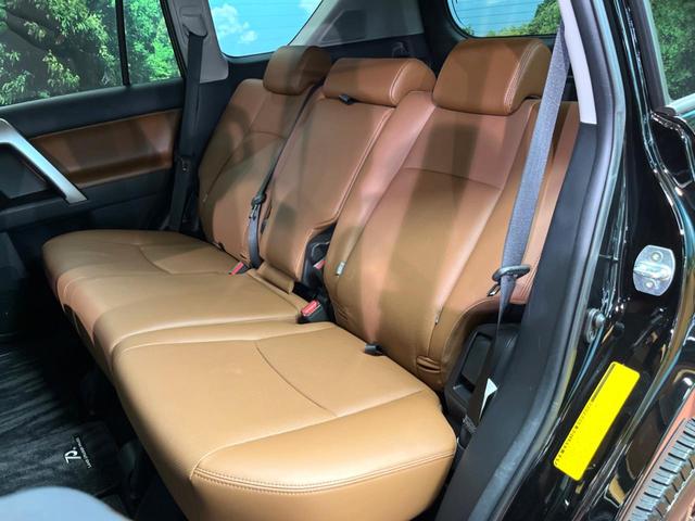 ランドクルーザープラド ＴＸ　Ｌパッケージ　７０ｔｈアニバーサリーリミテッド　禁煙車　サンルーフ　９型ディスプレイオーディオ　全周囲カメラ　レーダークルーズ　セーフティーセンス　合皮シート　ベンチレーション　パワーシート　ＬＥＤヘッド＆フォグ　オートハイビーム　ＥＴＣ（24枚目）
