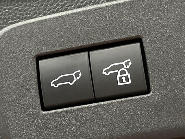 ランドクルーザー250 VX 禁煙 サンルーフ トヨタチームメイト 12型ディスプレイ 全周囲カメラ デジタルミラー ブラインドスポットモニター デフロック 丸目LEDヘッド 電動リアゲート 黒革 シートベンチレーション ETC(11枚目)