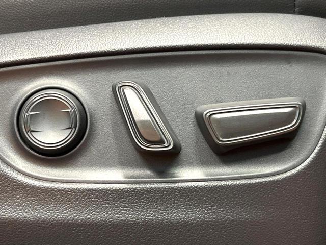 ランドクルーザー250 VX 禁煙 サンルーフ トヨタチームメイト 12型ディスプレイ 全周囲カメラ デジタルミラー ブラインドスポットモニター デフロック 丸目LEDヘッド 電動リアゲート 黒革 シートベンチレーション ETC(33枚目)