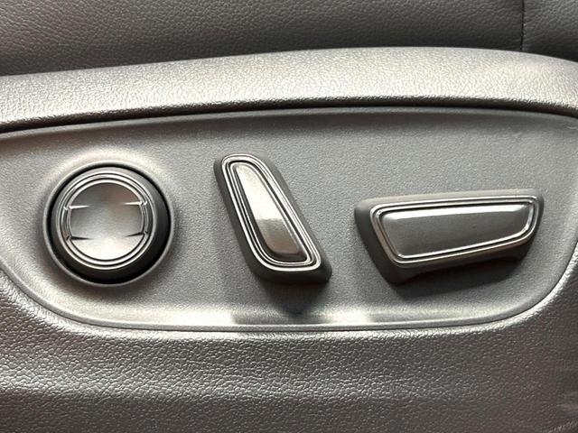 ランドクルーザー２５０ ＶＸ　禁煙車　サンルーフ　トヨタチームメイト　１２型ディスプレイ　全周囲カメラ　レーダークルーズ　ブラインドスポットモニター　デジタルミラー　黒革　シートベンチレーション　丸目ＬＥＤヘッド＆フォグ　ＥＴＣ（33枚目）