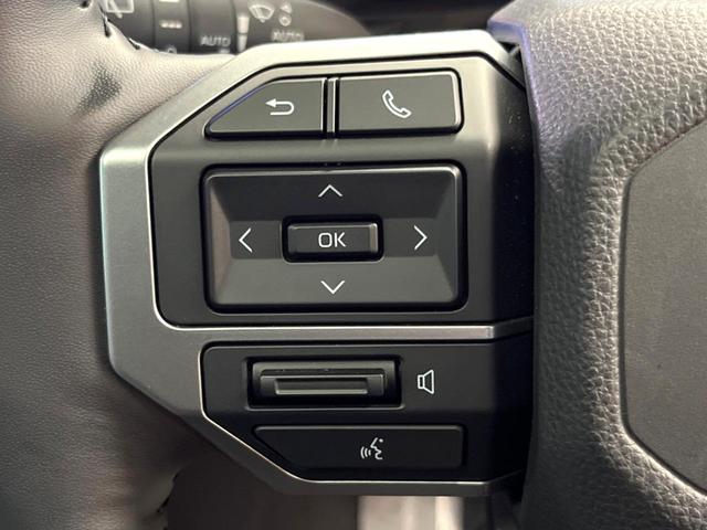 ランドクルーザー２５０ ＶＸ　禁煙車　サンルーフ　トヨタチームメイト　１２型ディスプレイ　全周囲カメラ　レーダークルーズ　ブラインドスポットモニター　デジタルミラー　黒革　シートベンチレーション　丸目ＬＥＤヘッド＆フォグ　ＥＴＣ（40枚目）