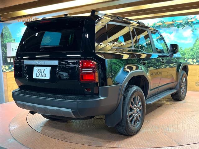 ランドクルーザー２５０ ＶＸ　禁煙車　サンルーフ　トヨタチームメイト　１２型ディスプレイ　全周囲カメラ　レーダークルーズ　ブラインドスポットモニター　デジタルミラー　黒革　シートベンチレーション　丸目ＬＥＤヘッド＆フォグ　ＥＴＣ（61枚目）