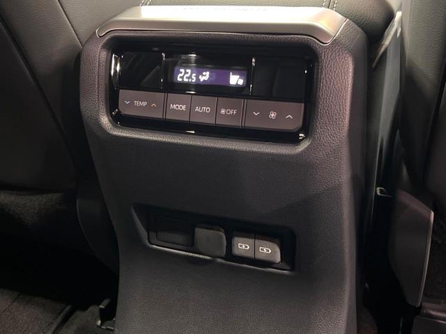 ランドクルーザー２５０ ＶＸ　禁煙車　サンルーフ　トヨタチームメイト　１２型ディスプレイ　全周囲カメラ　レーダークルーズ　ブラインドスポットモニター　デジタルミラー　黒革　シートベンチレーション　丸目ＬＥＤヘッド＆フォグ　ＥＴＣ（67枚目）