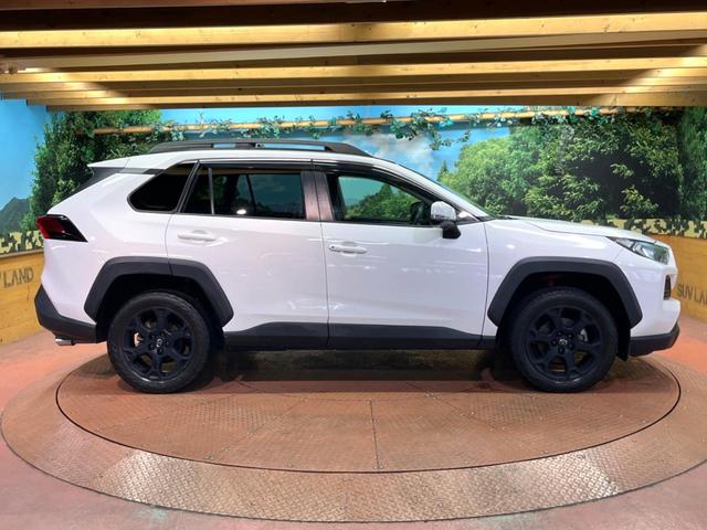 RAV4 アドベンチャー オフロードパッケージ 禁煙 純正9型ナビ 全周囲カメラ ブラインドスポットモニター レーダークルーズ デジタルミラー LEDヘッド&フォグ オートハイビーム クリアランスソナー 純正18アルミ ETC ルーフレール(16枚目)