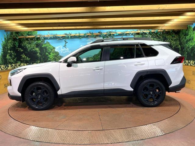 RAV4 アドベンチャー オフロードパッケージ 禁煙 純正9型ナビ 全周囲カメラ ブラインドスポットモニター レーダークルーズ デジタルミラー LEDヘッド&フォグ オートハイビーム クリアランスソナー 純正18アルミ ETC ルーフレール(17枚目)