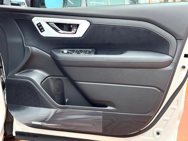 フォレスター プレミアムS:HEV EX 登録済未使用車 セットオプションCJ サンルーフ ハーマンカードン 黒革 アイサイトXテクノロジー 11型ナビフルセグ 全周囲カメラ アクセサリーコンセント 電動リアゲート 専用19インチAW(32枚目)