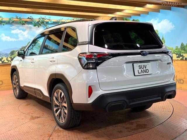 フォレスター プレミアムS:HEV EX 登録済未使用車 セットオプションCJ サンルーフ ハーマンカードン 黒革 アイサイトXテクノロジー 11型ナビフルセグ 全周囲カメラ アクセサリーコンセント 電動リアゲート 専用19インチAW(63枚目)