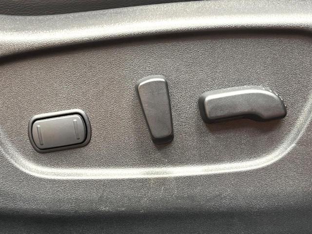 エクストレイル ２０Ｘｉ　レザーエディション　Ｖセレクション　４ＷＤ　禁煙　純正９型ナビ　全周囲カメラ　プロパイロット　デジタルミラー　電動リアゲート　黒革　パワーシート　全席シートヒーター　ＬＥＤヘッド　クリアランスソナー　純正１８アルミ　ＥＴＣ　ルーフレール（8枚目）