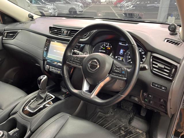 エクストレイル ２０Ｘｉ　レザーエディション　Ｖセレクション　４ＷＤ　禁煙　純正９型ナビ　全周囲カメラ　プロパイロット　デジタルミラー　電動リアゲート　黒革　パワーシート　全席シートヒーター　ＬＥＤヘッド　クリアランスソナー　純正１８アルミ　ＥＴＣ　ルーフレール（21枚目）