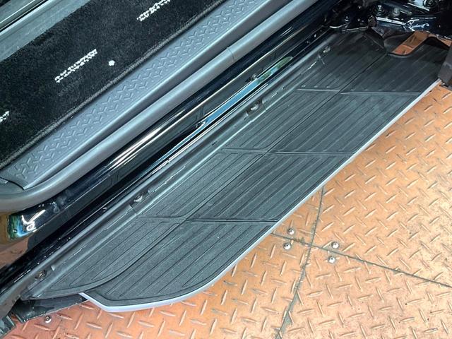 ヴォクシー S-Z ユニバーサルステップ 快適利便パック 10型ナビ フリップダウン 全周囲カメラ レーダークルーズ パワーバックドア デジタルミラー ブラインドスポットモニター 両側パワスラ ドラレコ ETC 禁煙車(3枚目)